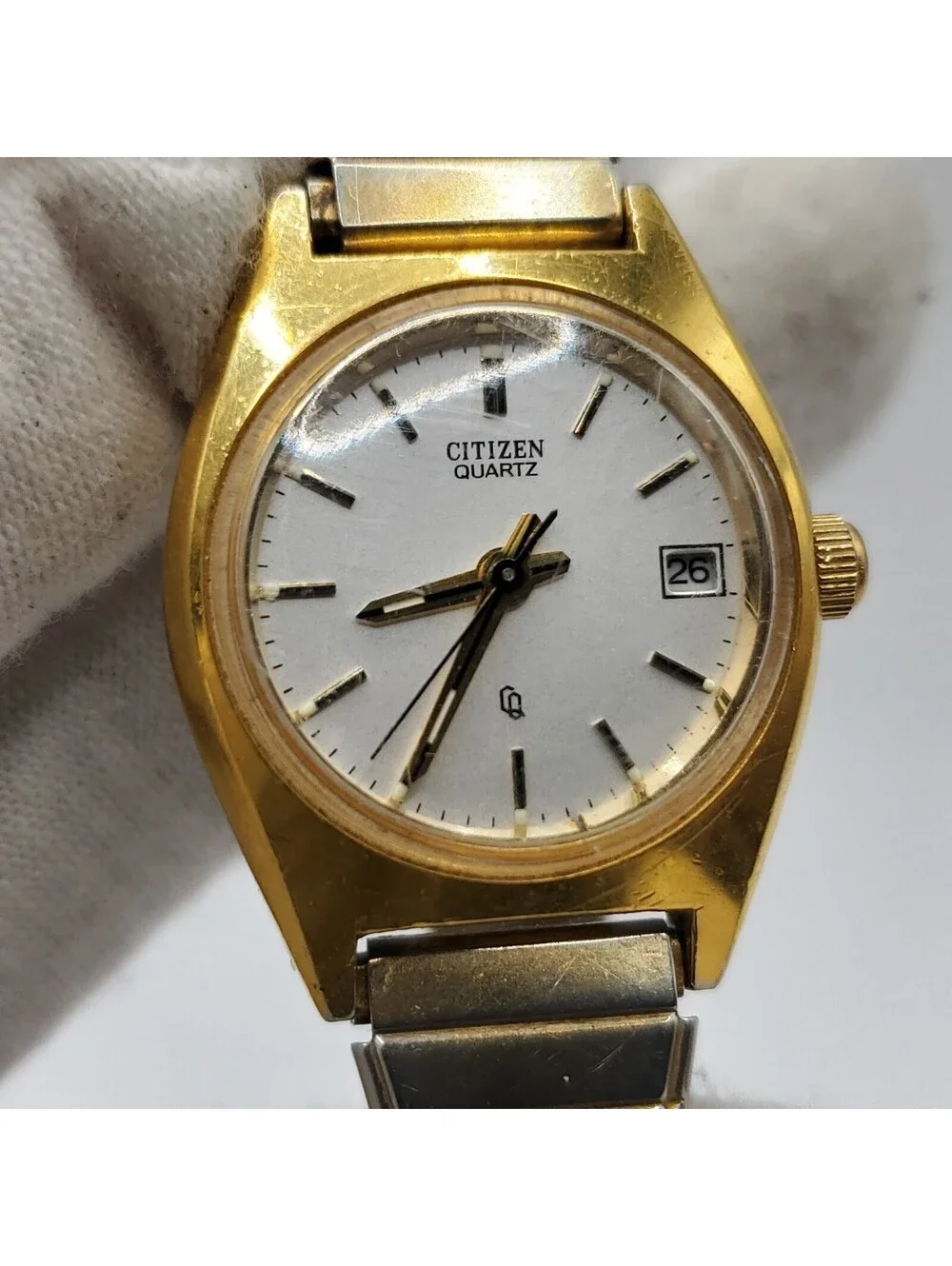 Vintage Citizen CQ Womens Watch  23mm New Battery Gold Tone Date Dial